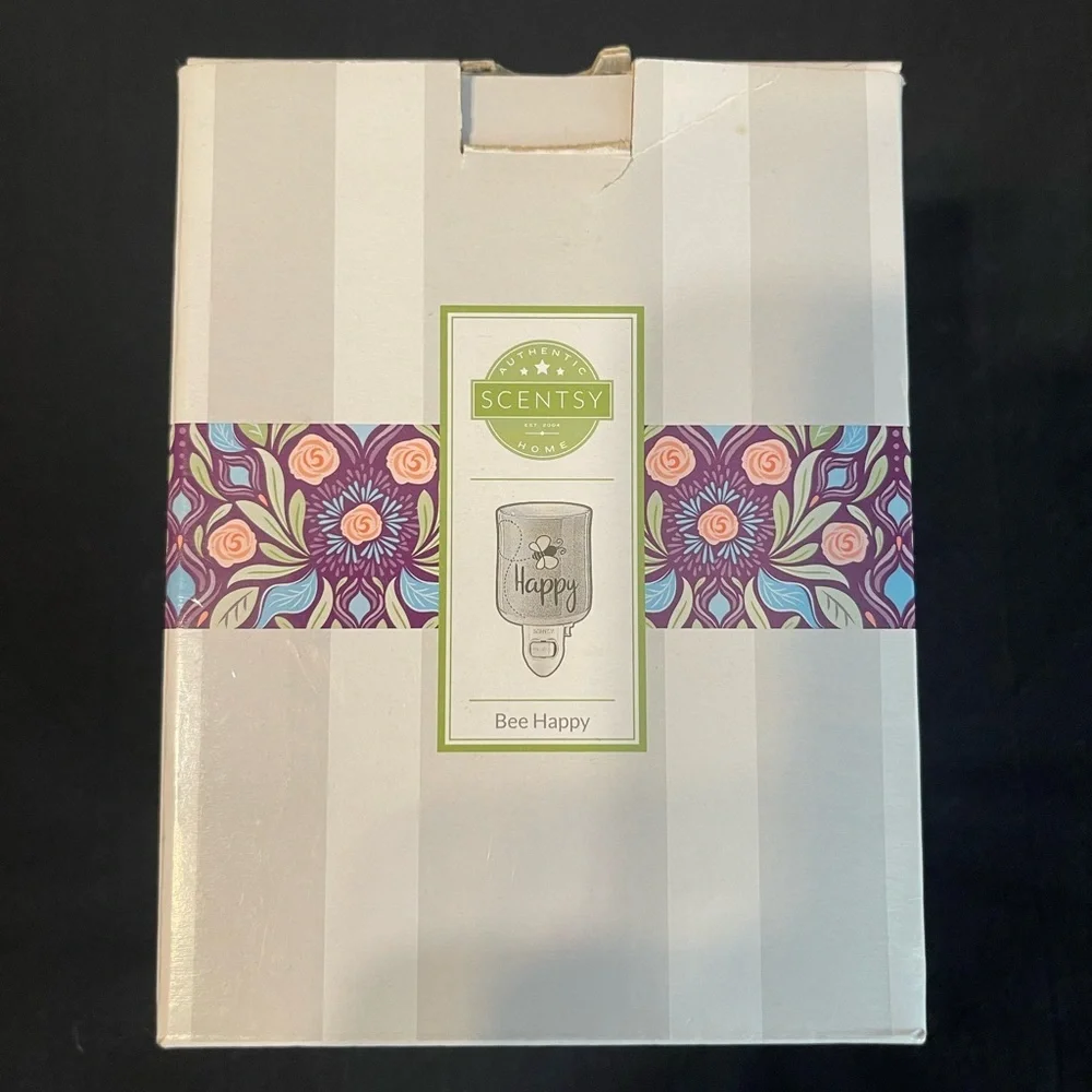 Scentsy Bee Happy Night Light/Plug In Warmer New/Open Box
